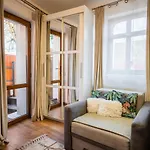 Homestay Hanul Anei And Transylvania Brasov