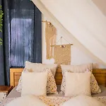 Hanul Anei And Transylvania Homestay *
