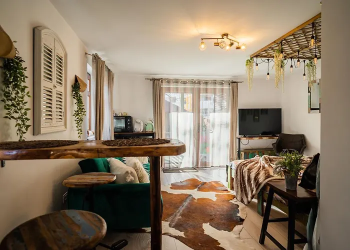 Homestay Hanul Anei And Transylvania Brasov