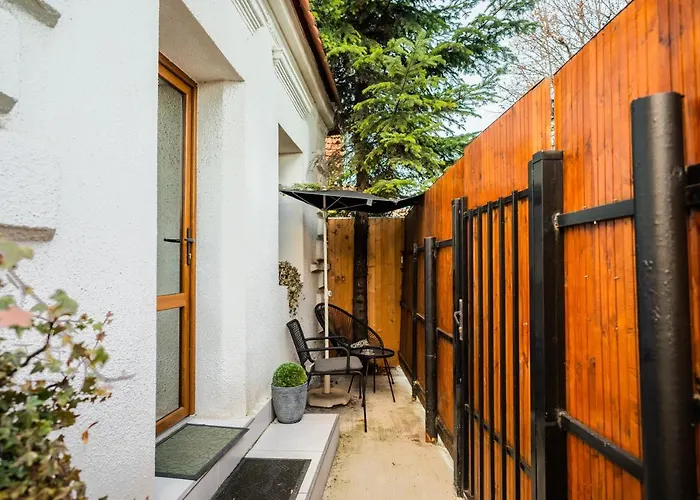 Hanul Anei And Transylvania Homestay Brasov