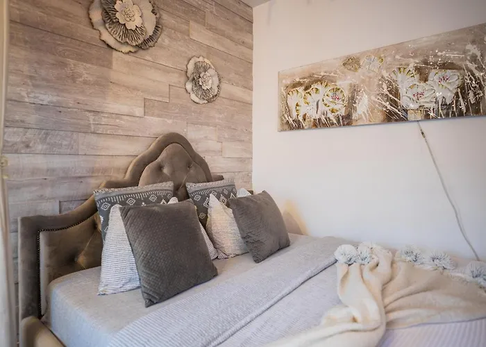 Hanul Anei And Transylvania *