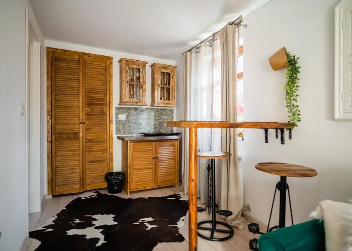 Hanul Anei And Transylvania Braşov