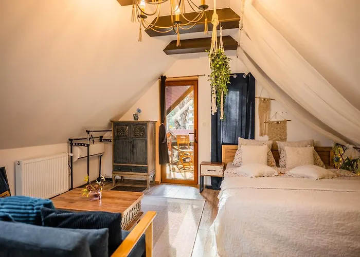 Hanul Anei And Transylvania