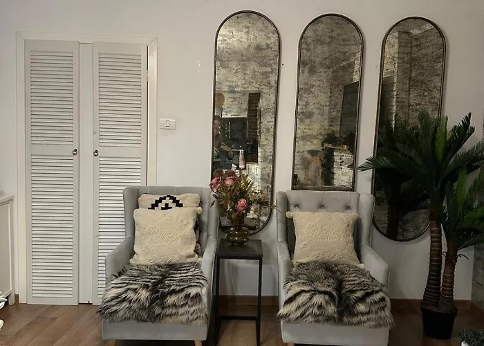 Hanul Anei And Transylvania 홈스테이 *